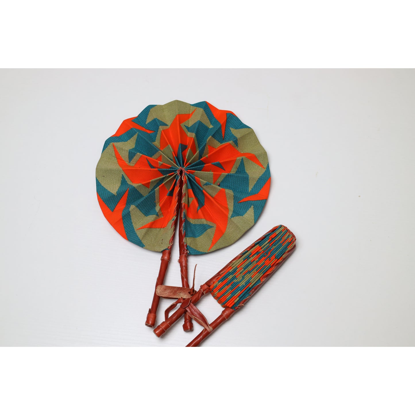 Olivia Kente Handfan