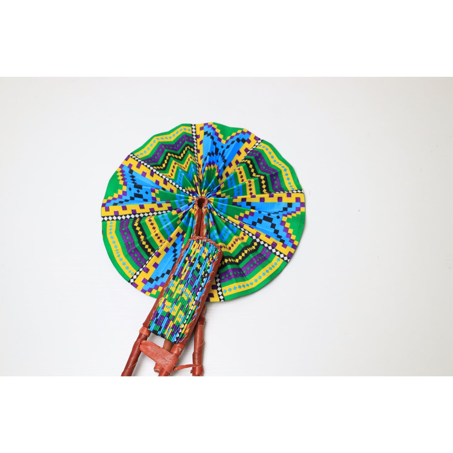 Mina Kente Handfan