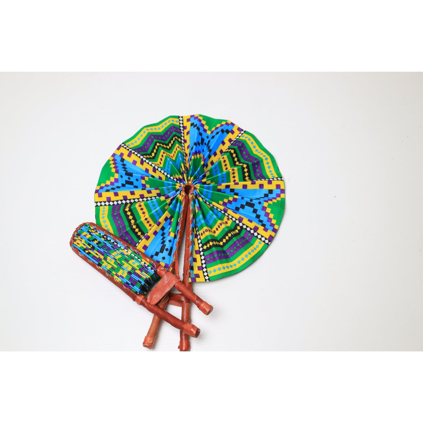 Mina Kente Handfan