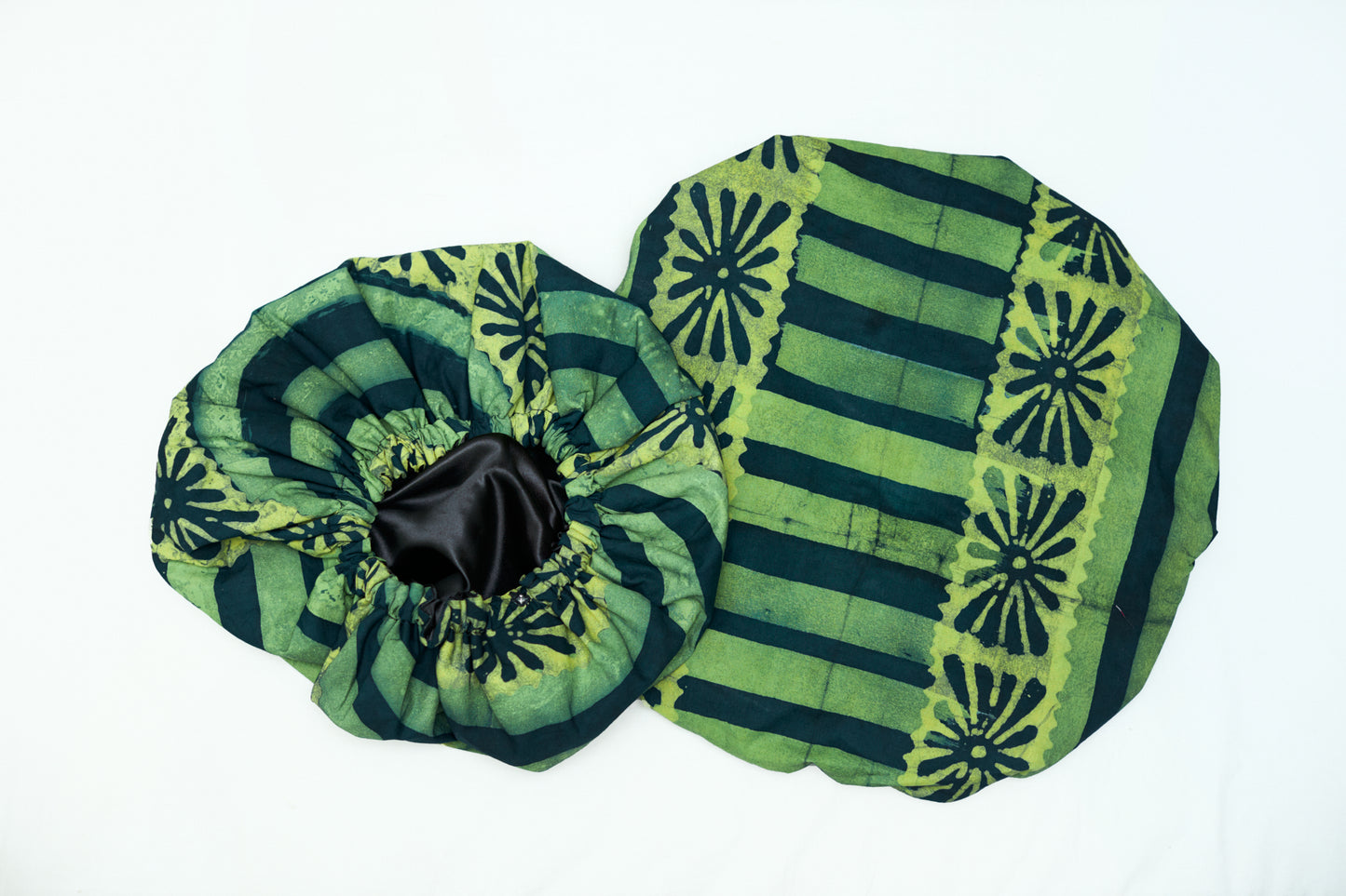 Sandy  Batik XL Bonnet