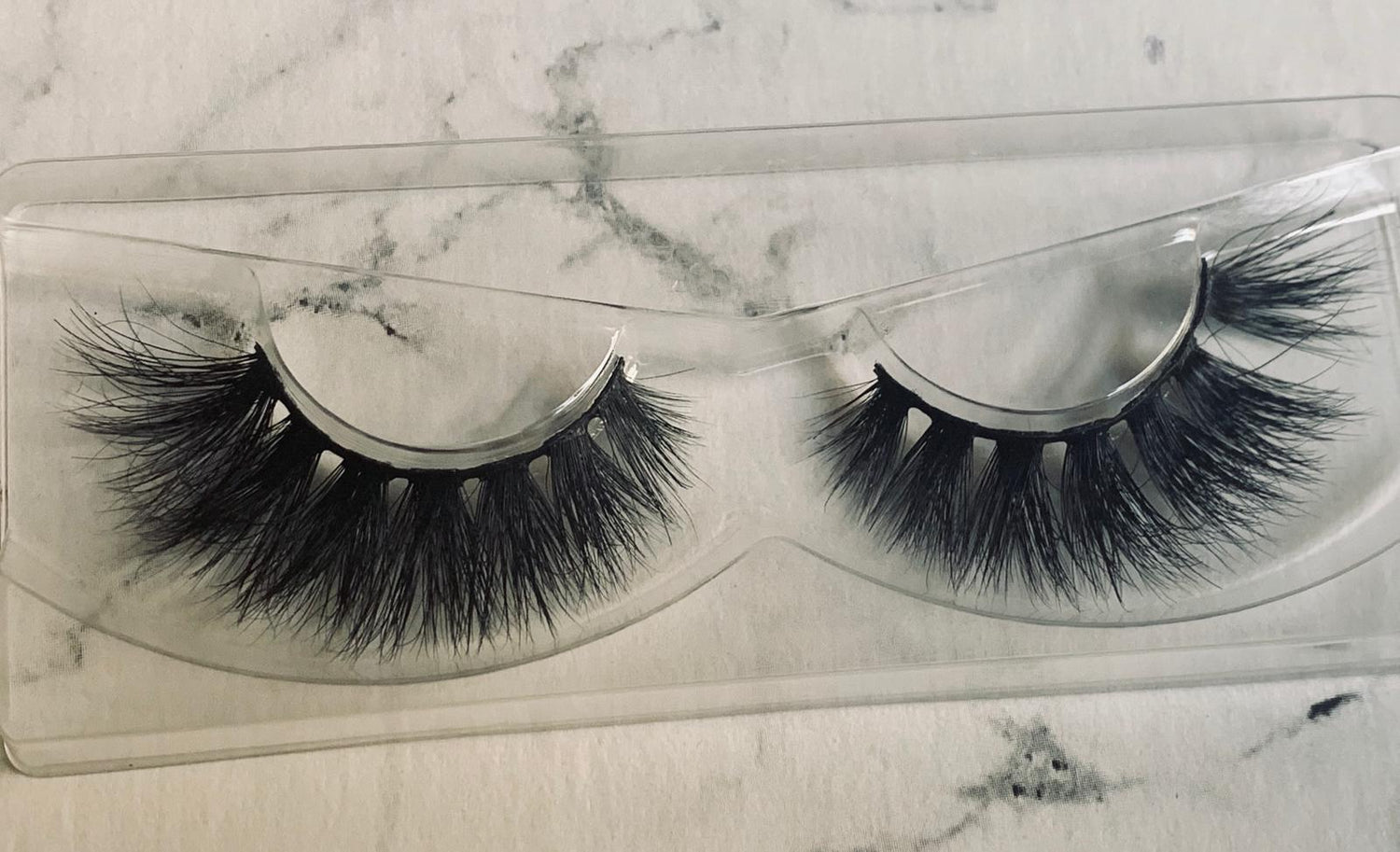lightweight darlette lashes. Ultra-soft fabulously black full lashes