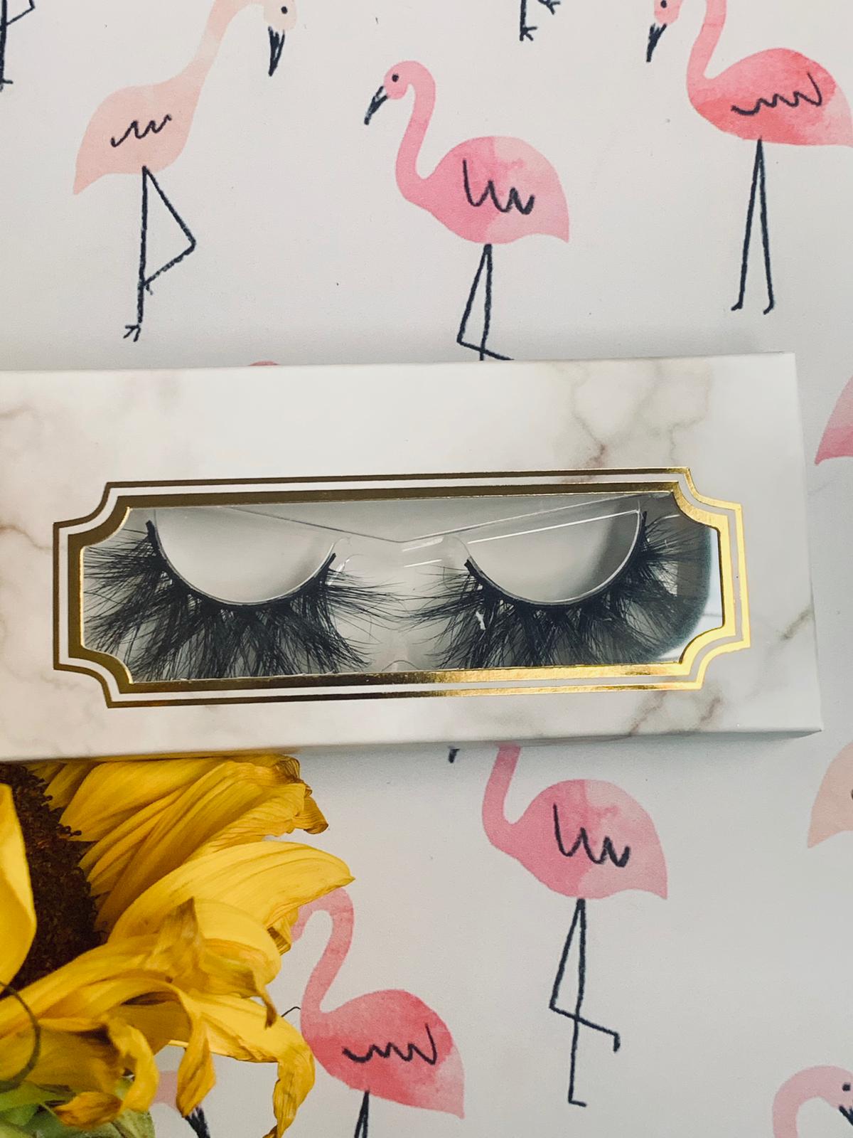 lightweight lashes. Ultra-soft fabulously black full lashes