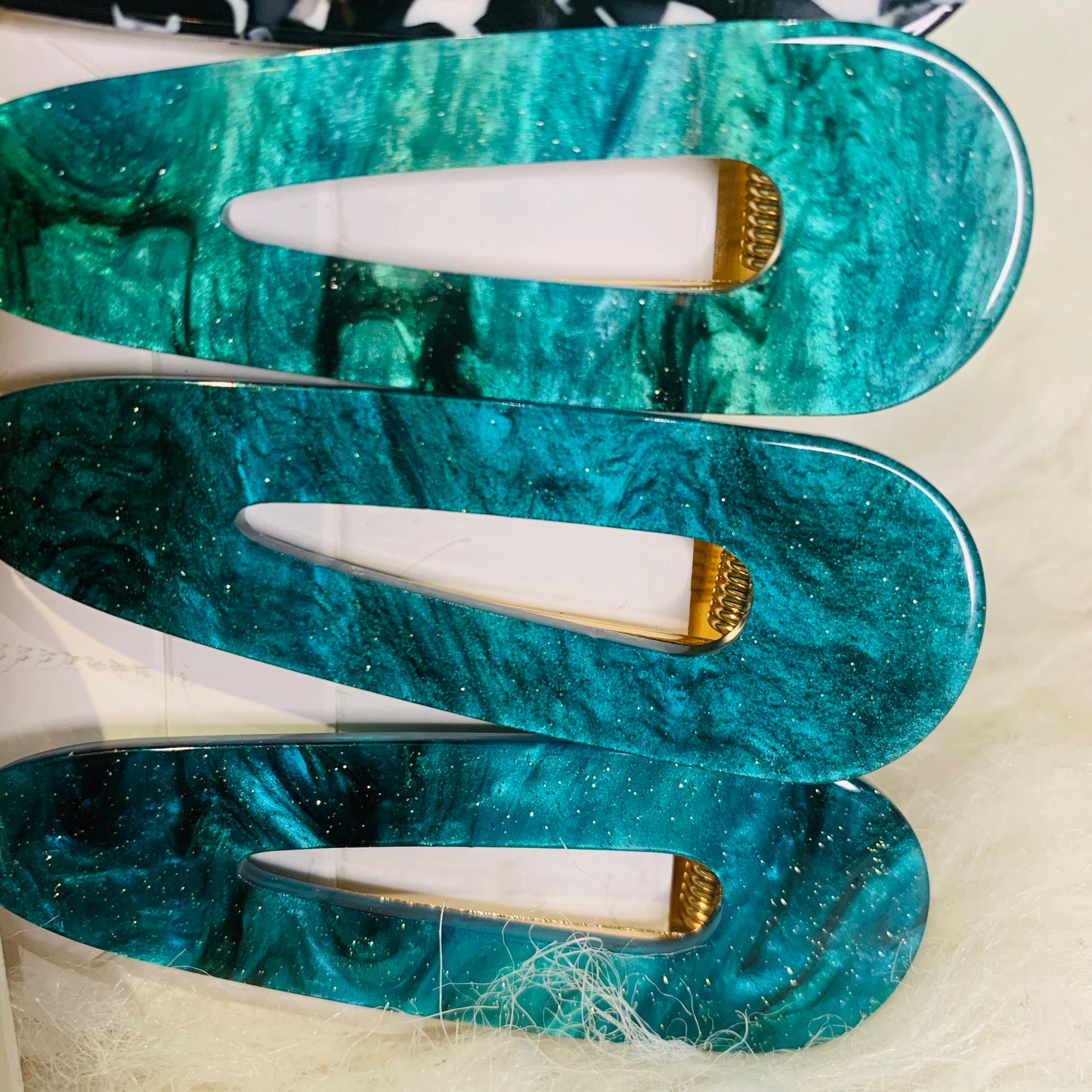 3 Piece Turquoise Green And Black No Slip Grip Curved Oval Hair Clip